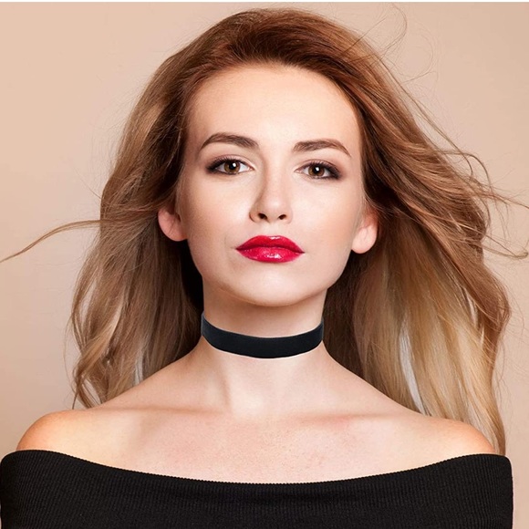 KOHL’S Black Velvet Choker Necklace - Picture 2 of 5